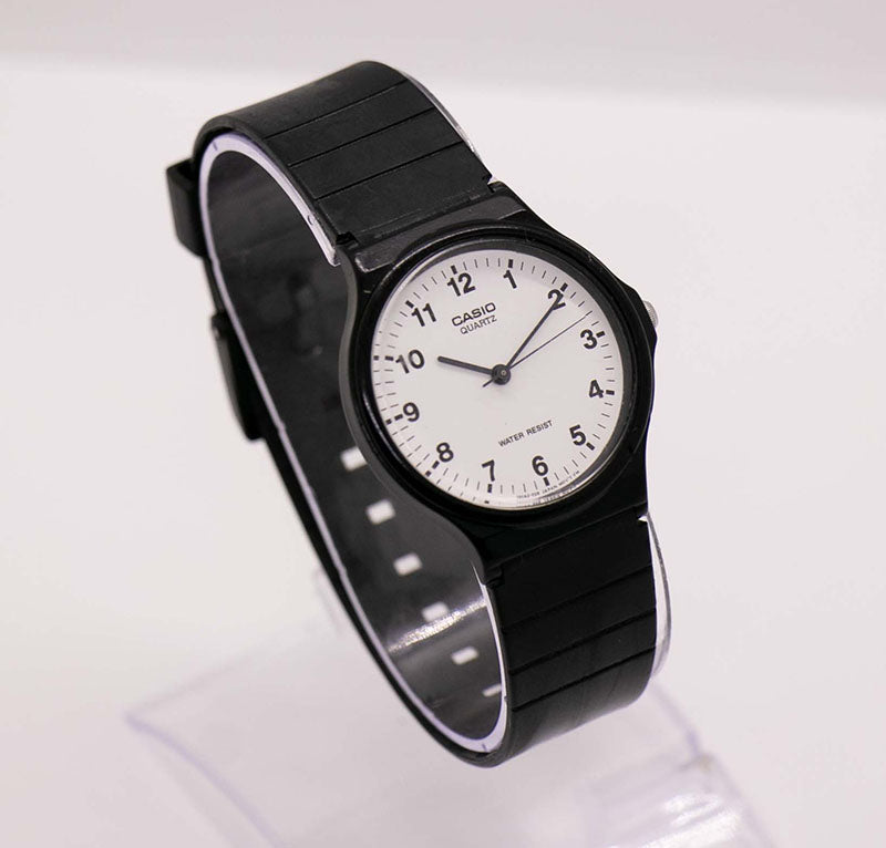 Casio 1330 MO-24 Vintage Watch Japanese Quartz + Water-Resistant Case