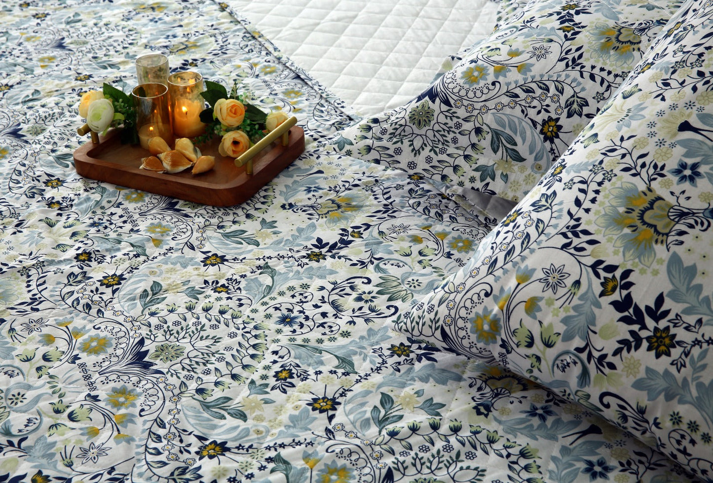 Stanley™ Quencher H2.0 – 40oz Vacuum Insulated Cup with Handle